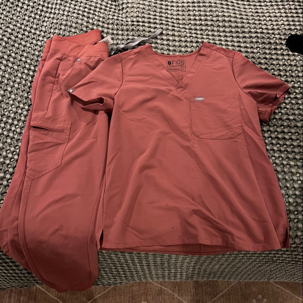 Figs mauve set medium